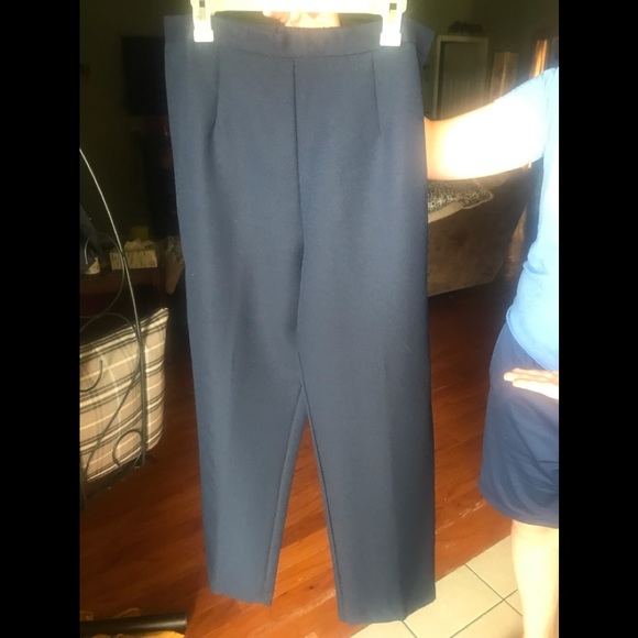 Suit - Picture 5 of 8